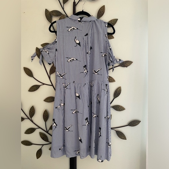 Papillon Dress - Picture 2 of 11